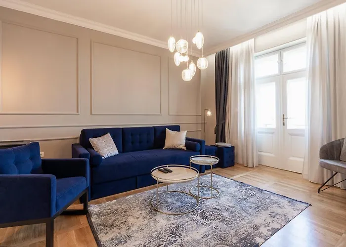 Luxury Peitho Residence