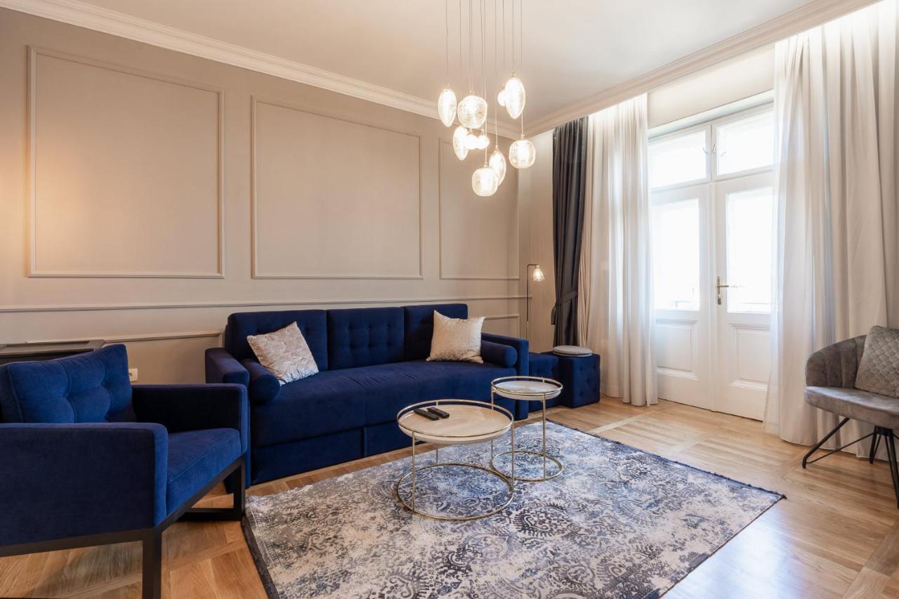 Luxury Peitho